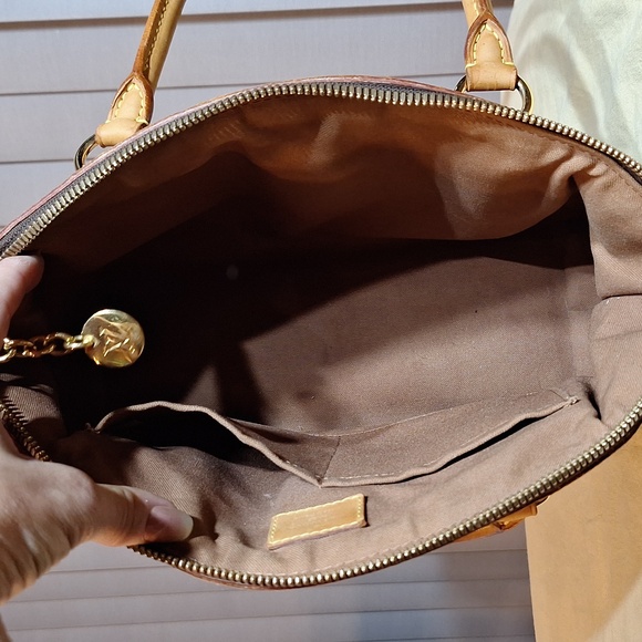 Louis Vuitton Tivoli PM - Picture 12 of 16